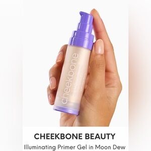 CHEEKBONE BEAUTY
Illuminating Primer Gel in Moon Dew
30.0 ml